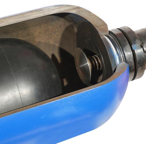 蓄能器常見故障的分析與排除